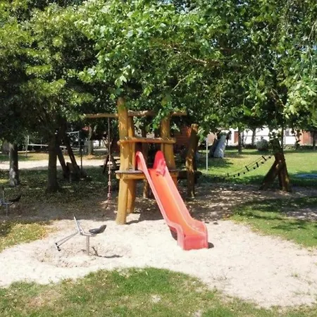 Gotland Mecklenburg Pool Alte Schule Barlin *